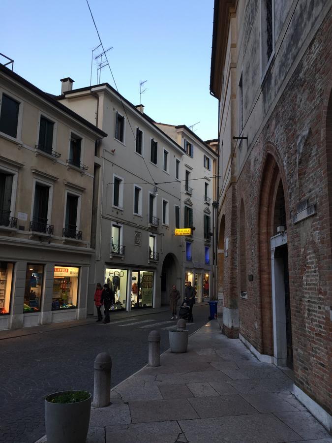 Portico Oscuro Deluxe Apartment - Centro Citta Treviso Zewnętrze zdjęcie