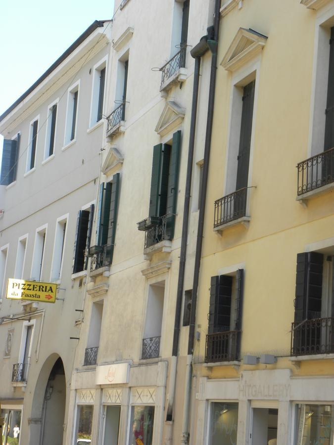 Portico Oscuro Deluxe Apartment - Centro Citta Treviso Zewnętrze zdjęcie